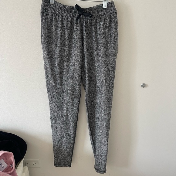 Outdoor Voices Cloud knit grey joggers - Picture 2 of 5